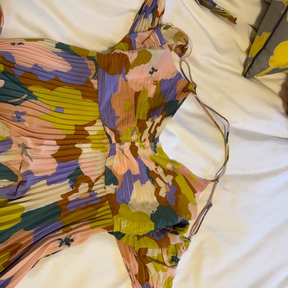 Astr Multicolor Pleated Maxi Dress - Picture 6 of 7